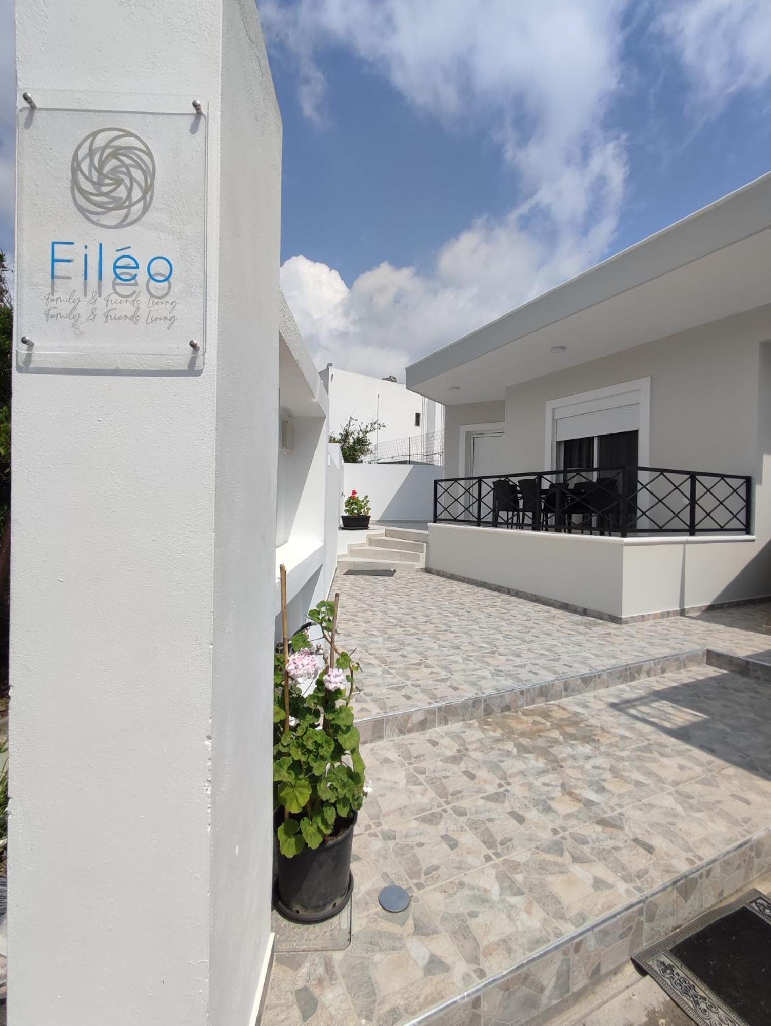Fileo Family And Friends Living * Archangelos (Rhodes)